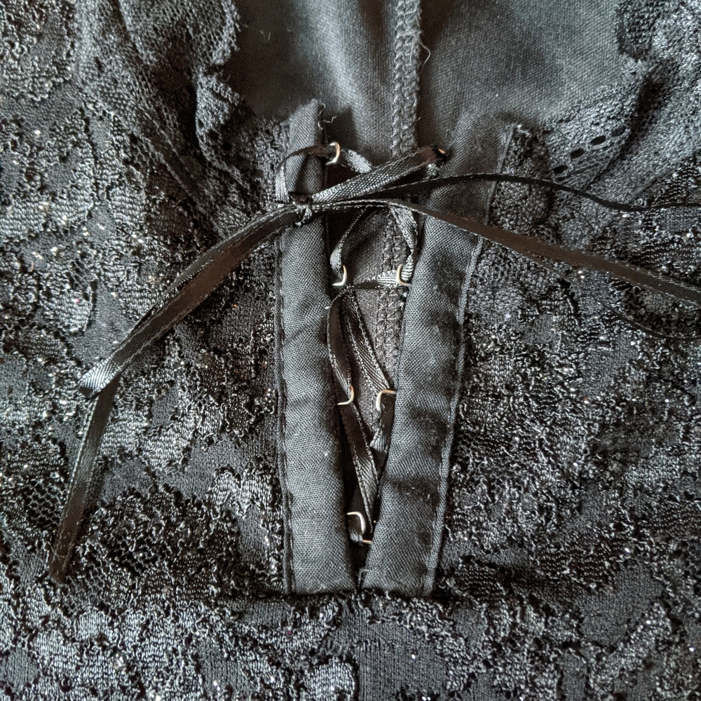 CDW blouse. - Picture 2 of 3